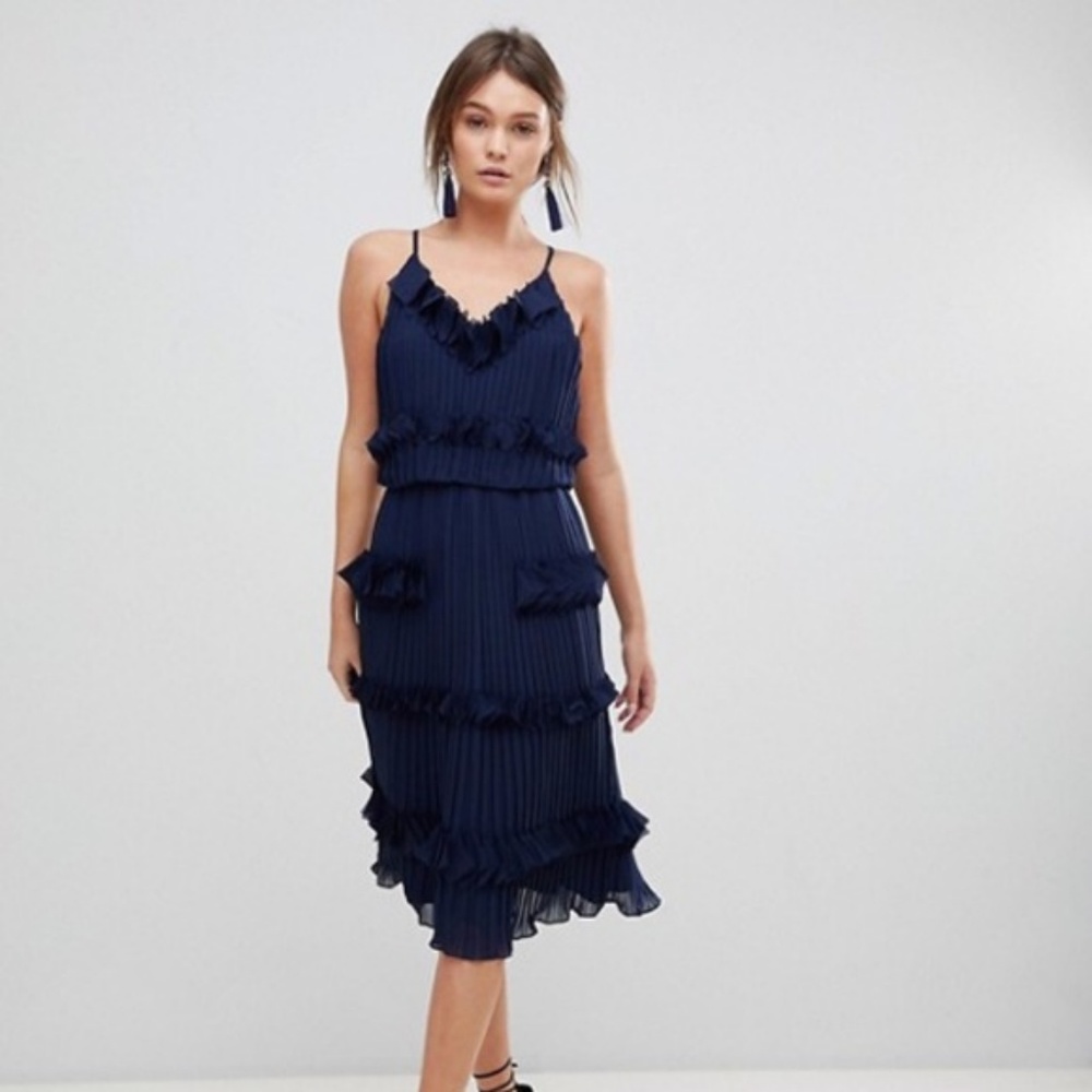New True Decadence Premium Pleated Skater Dress - Picture 1 of 1
